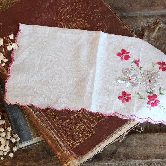 Vintage Christmas Handkerchief, Silver Poinsettia Print Red Trim, Holiday Theme - Picture 10 of 10